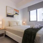 Modern Retreat - Balcony And Chic Design Apartman *