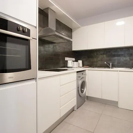 Apartment Modern Retreat - Balcony And Chic Design Nicosia