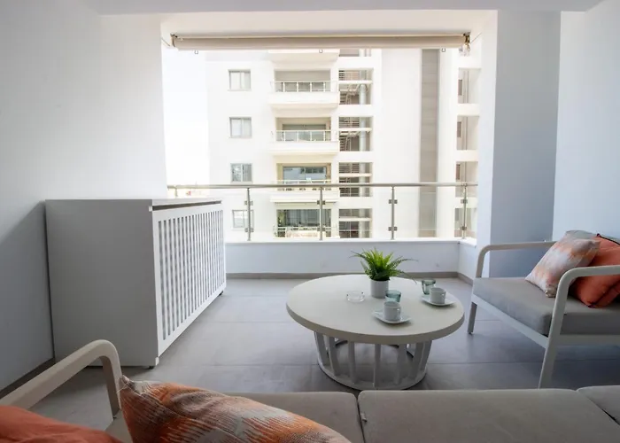 Modern Retreat - Balcony And Chic Design