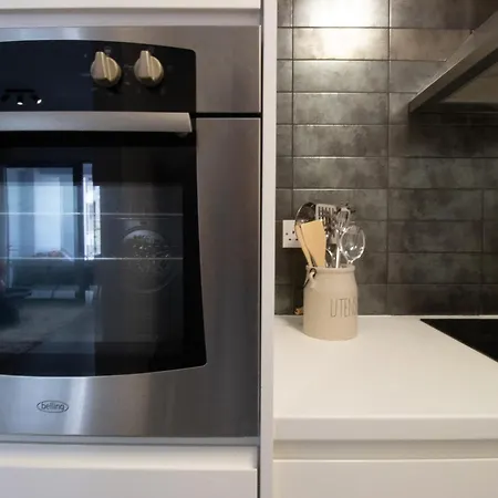 Modern Retreat - Balcony And Chic Design * Lefkoşa