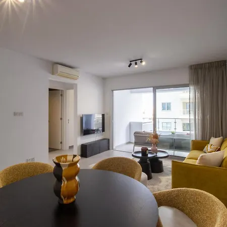 Modern Retreat - Balcony And Chic Design *